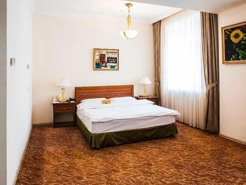 Hotel Ramada By Wyndham Astana